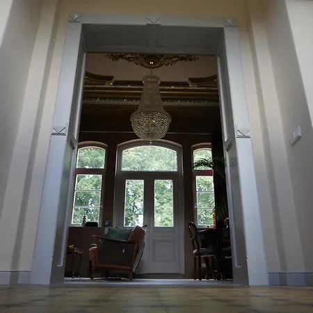 Schlossbahnhof Apartman *