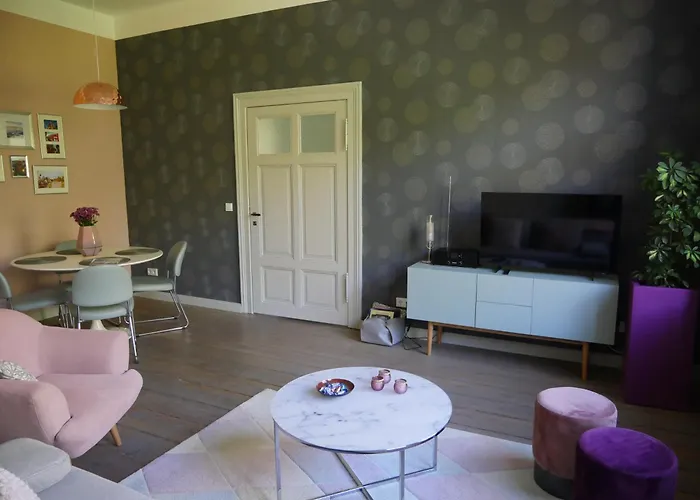 Schlossbahnhof アパート *